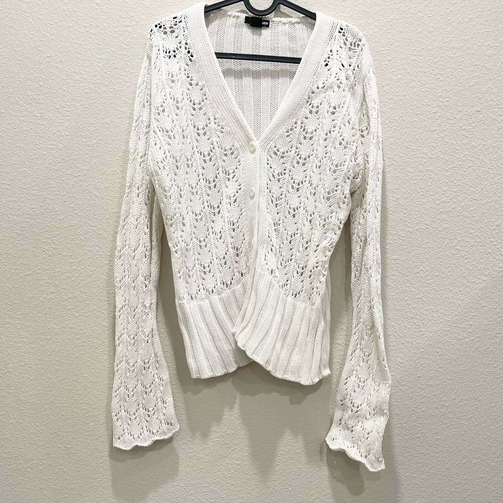 Pre-loved! H&M White Loose Knit Cardigan!